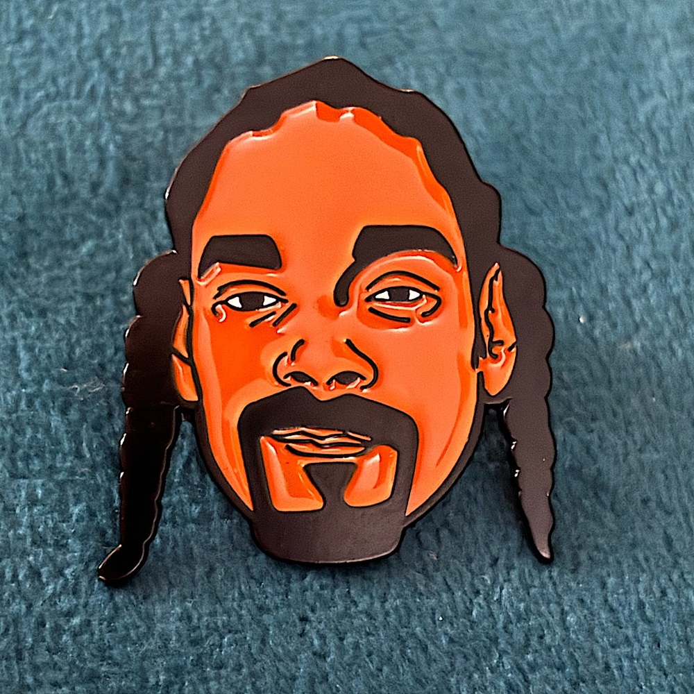 “Snoop Dogg” Enamel Fashion Pin